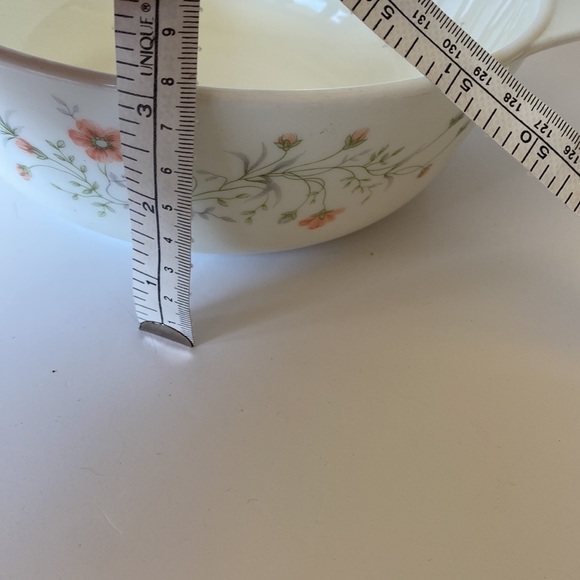 VINTAGE Pyrex floral "Emily Spring Garden" casserole dish - Picture 8 of 13